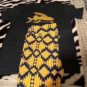 Patagonia T-shirt and Lularoe leggings